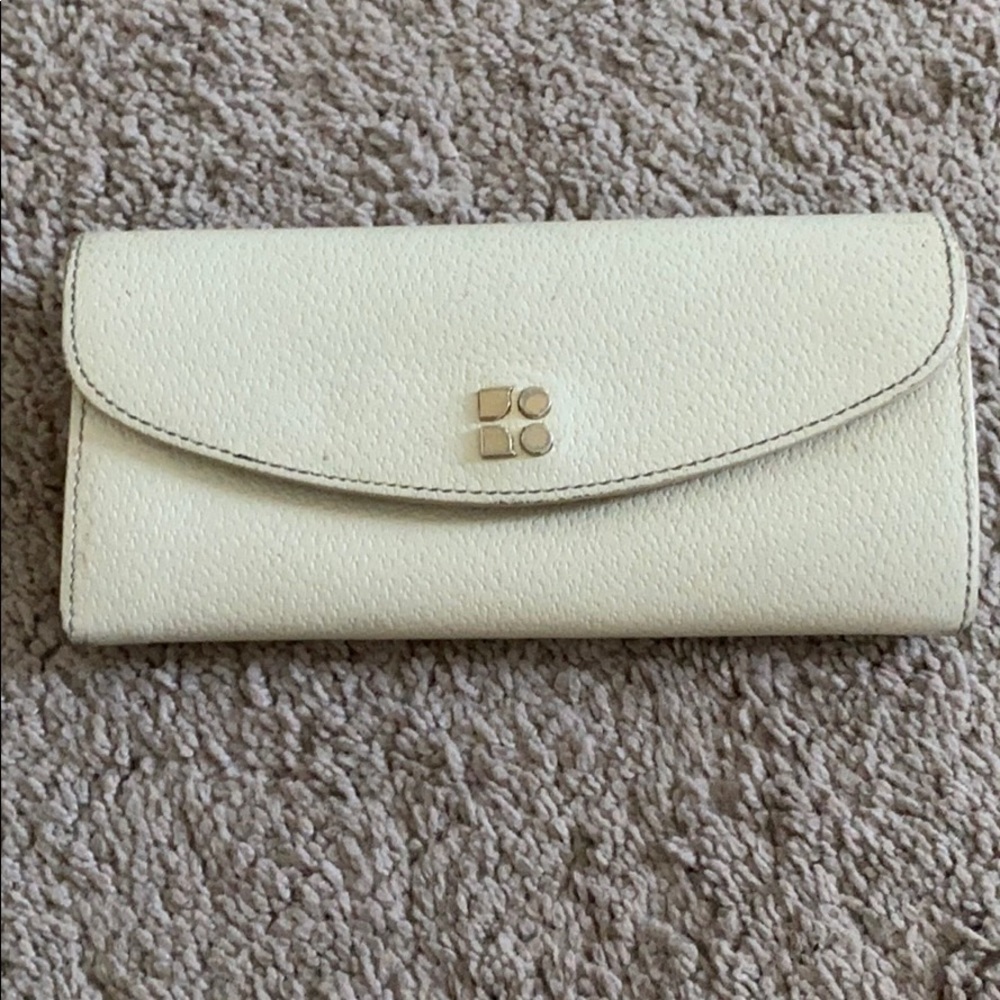 Cream colored Kate Spade ♠️ wallet